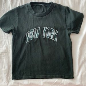 Super cute New York tee. Hunter green color